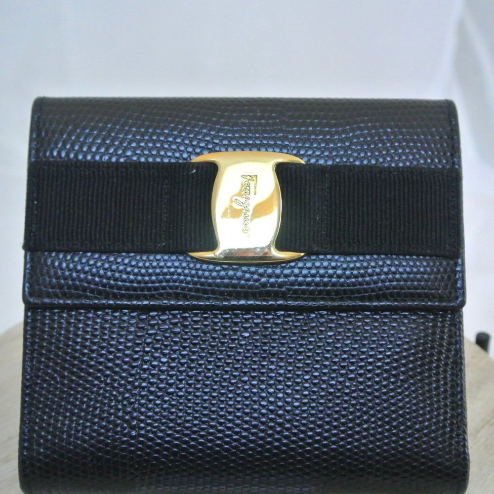 Authentic Salvatore Ferragamo Bow Short Wallet